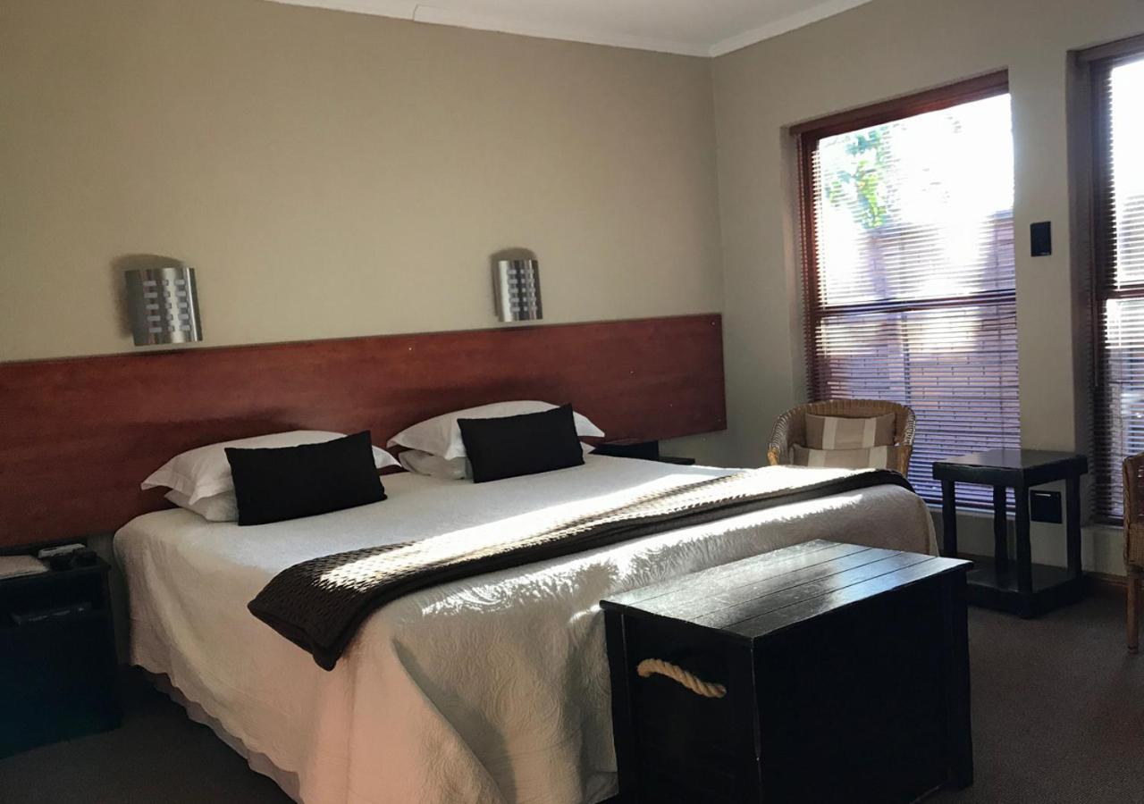 A La Martha'S Air-Port Guest House Πορτ Ελίζαμπεθ Εξωτερικό φωτογραφία