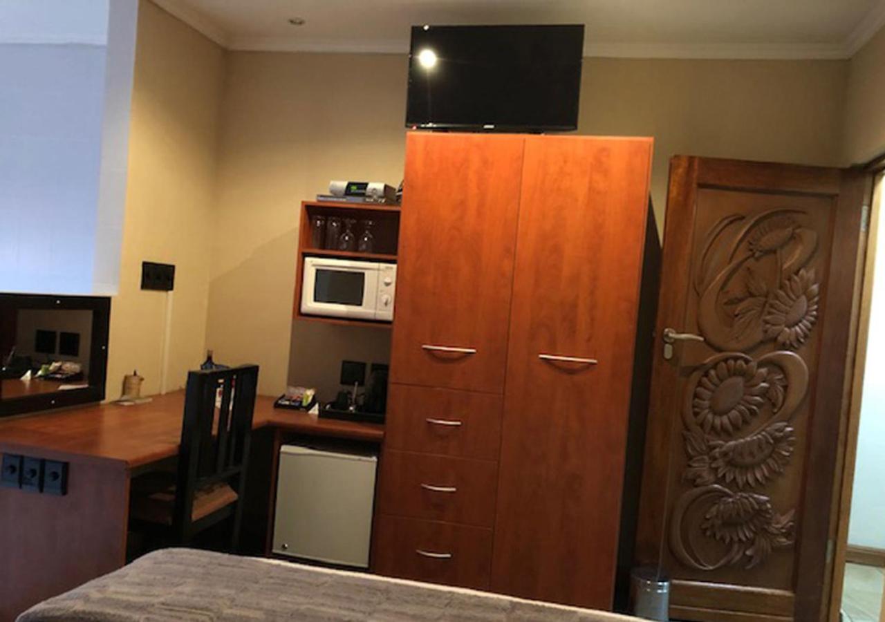 A La Martha'S Air-Port Guest House Πορτ Ελίζαμπεθ Εξωτερικό φωτογραφία